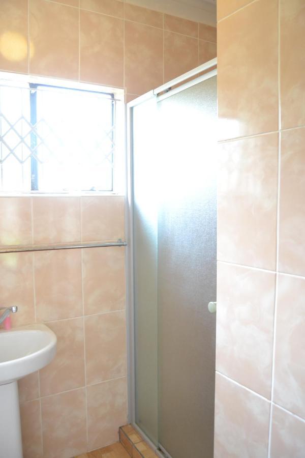 Kamogelo Guest House Pilanesberg Exterior photo