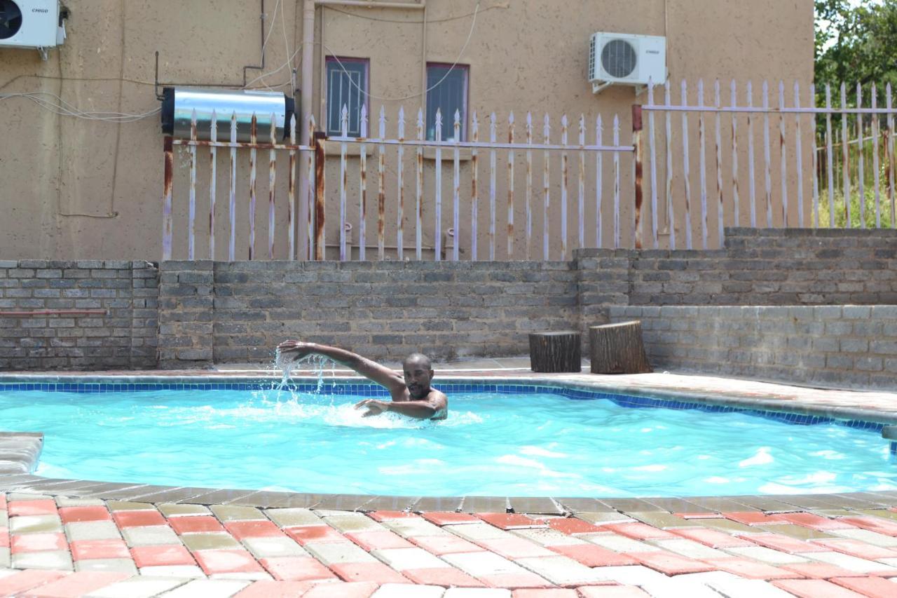 Kamogelo Guest House Pilanesberg Exterior photo