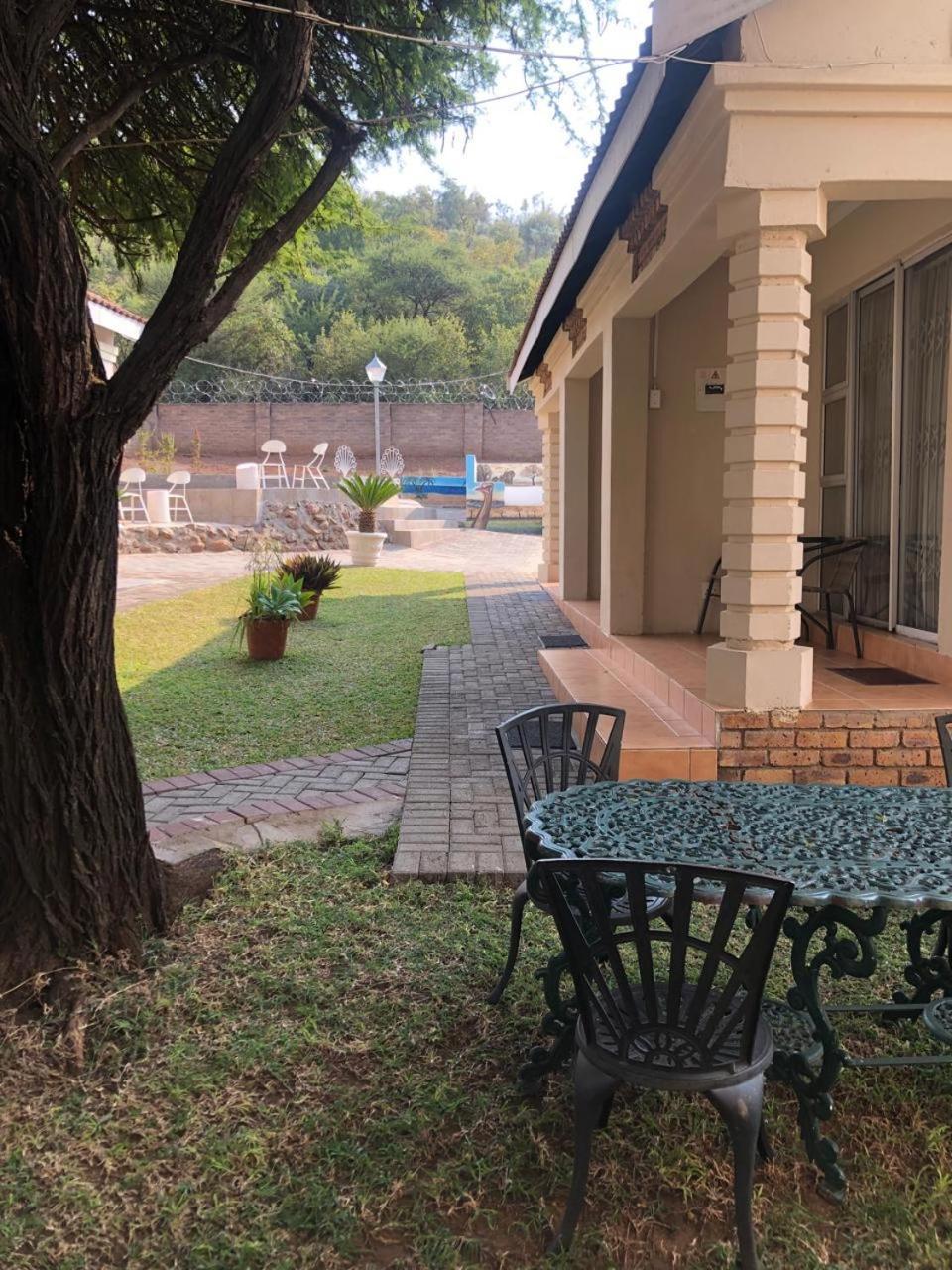 Kamogelo Guest House Pilanesberg Exterior photo