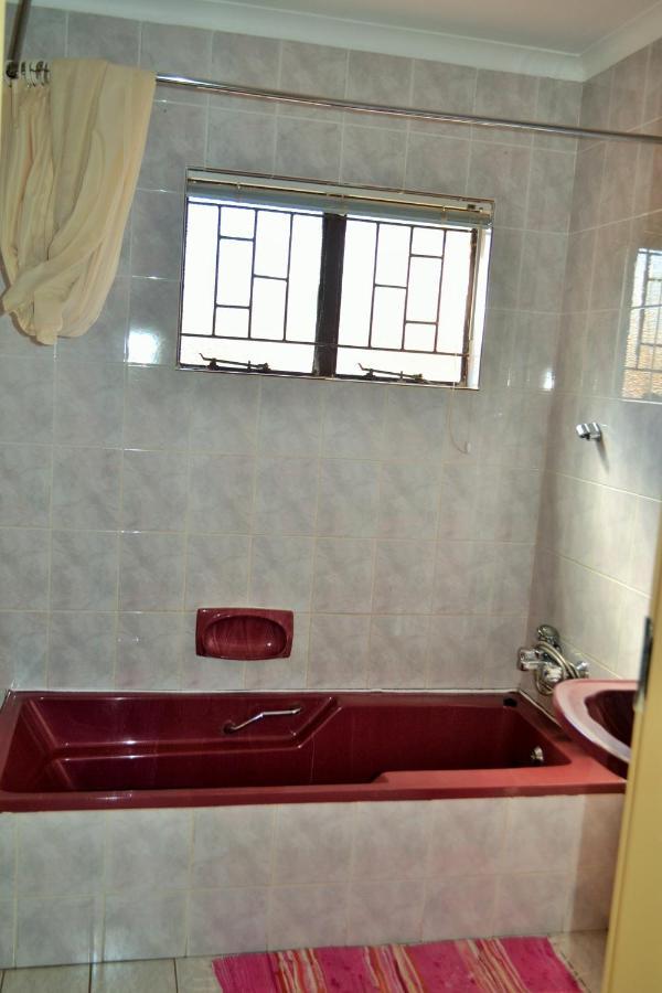 Kamogelo Guest House Pilanesberg Exterior photo